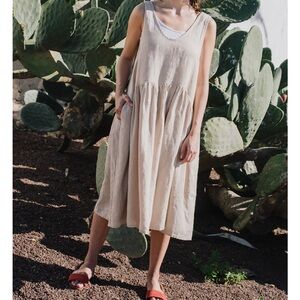 notPERFECTLINEN - VOLUME- 2 Front Snap - Moss Green Dress